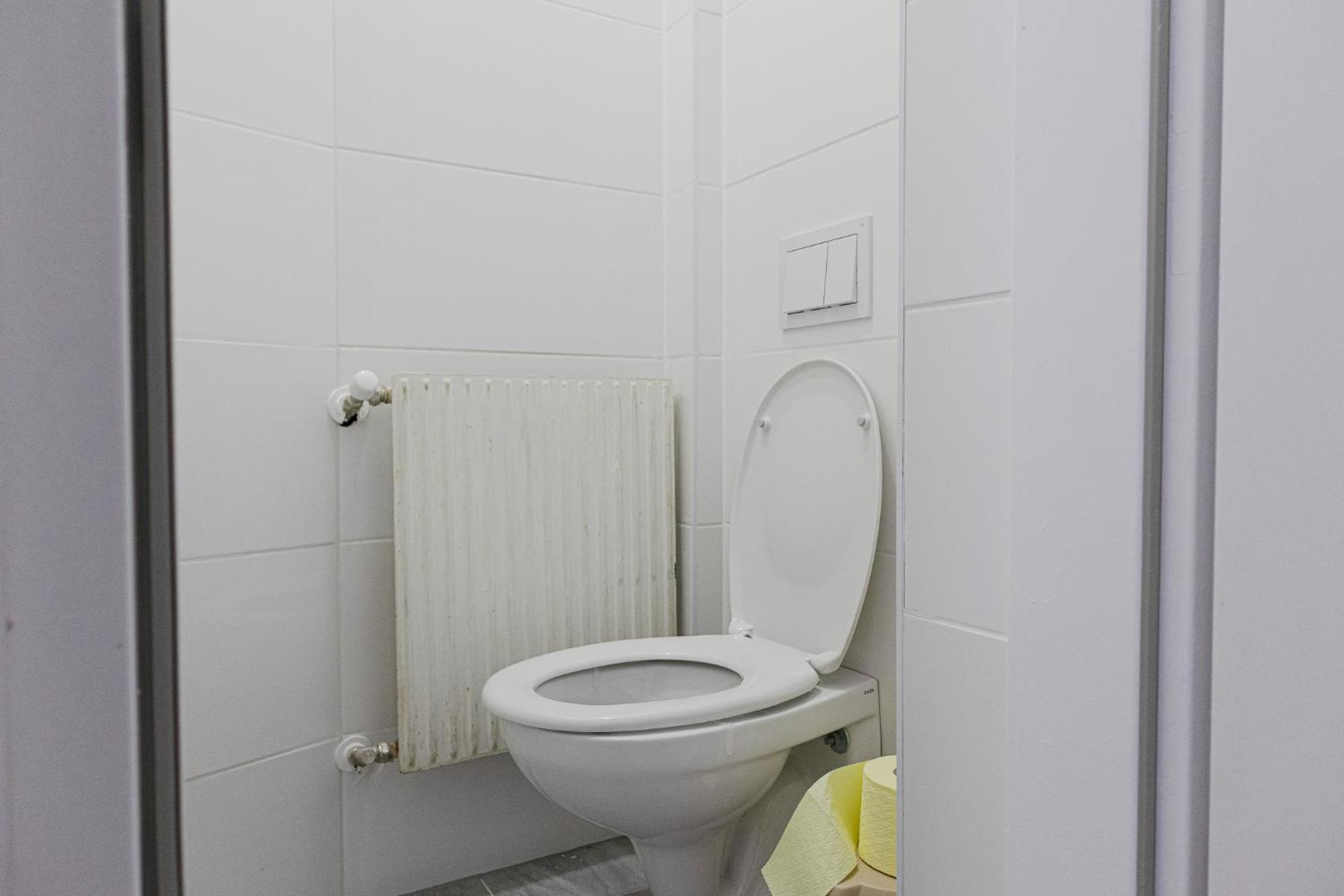 Affordable 5-br Shared / Enkplatz U3 Getaway * Wenen